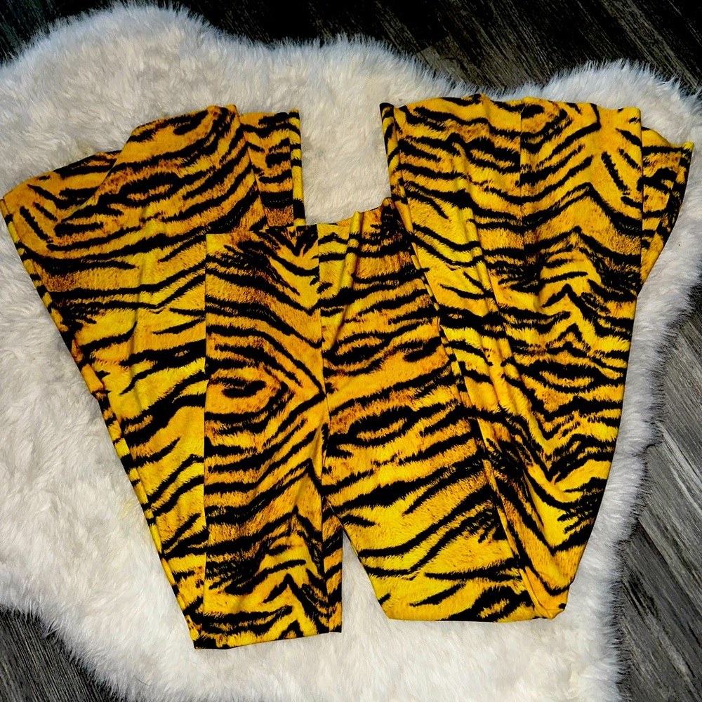 Cat O Nine tiger bells